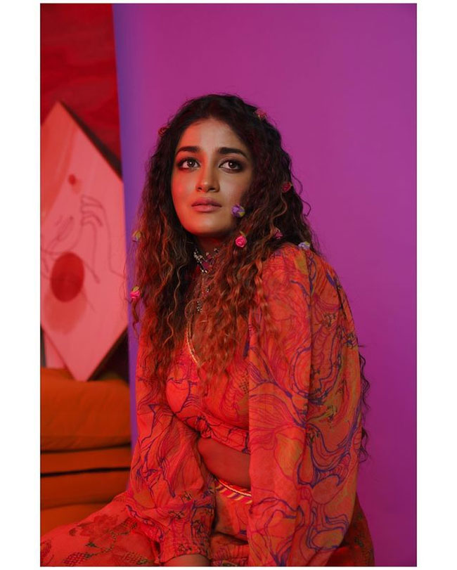 Staggering Poses Of Dimple Hayathi